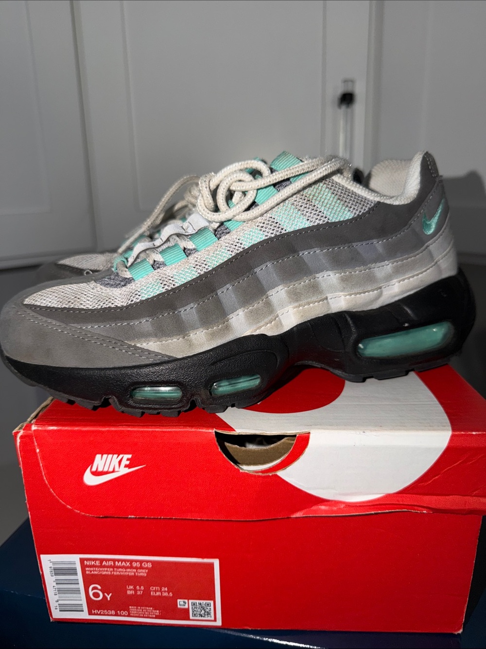 Kids Nike Air Max 95 Sneakers Size 6Y Comes With The Original Box .